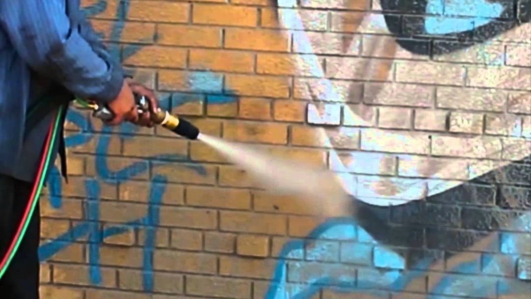 Odstranění graffiti